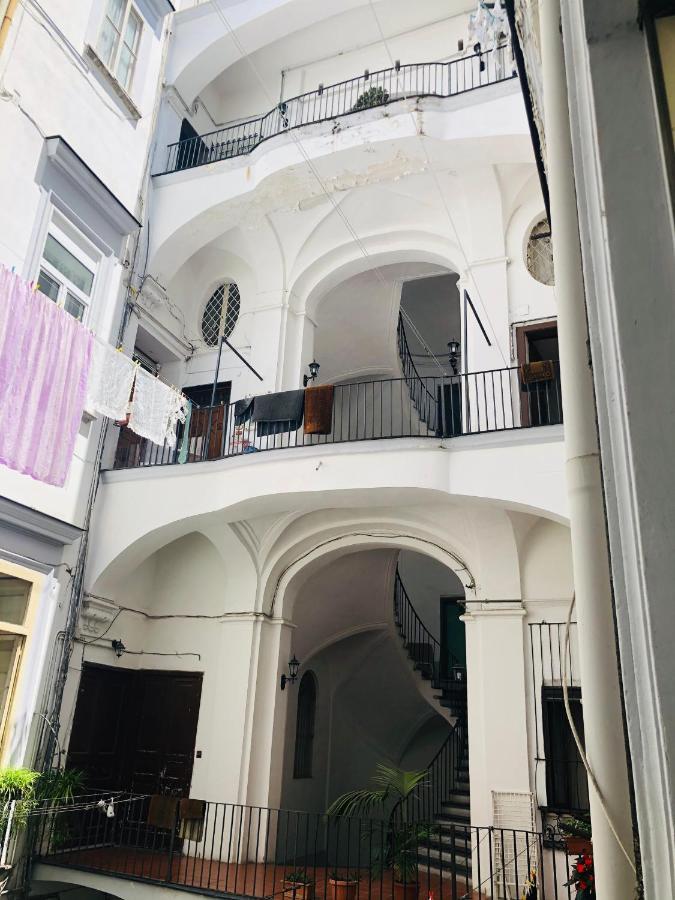 Dimora Paladino Bed & Breakfast Наполи Екстериор снимка